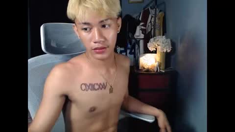 Snapshot of naugthyboyloy chatting on December 18, 2025, 6:14 pm Loy online show from December 18, 2025, 6:14 pm