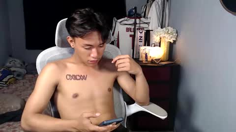Snapshot of naugthyboyloy chatting on January 7, 2026, 6:10 pm Loy online show from January 7, 2026, 6:10 pm