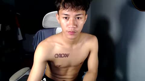 Snapshot of naugthyboyloy chatting on April 6, 2026, 5:25 pm Loy online show from April 6, 2026, 5:25 pm