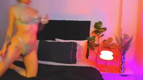 Snapshot of naugthymila3 chatting on March 24, 2026, 10:48 pm Mila aka Dominika - Nov 20 Birthday show Onlyfans Naugthymila online show from March 24, 2026, 10:48 pm