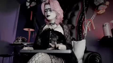 Snapshot of navier__ chatting on February 18, 2026, 9:55 pm Navier online show from February 18, 2026, 9:55 pm