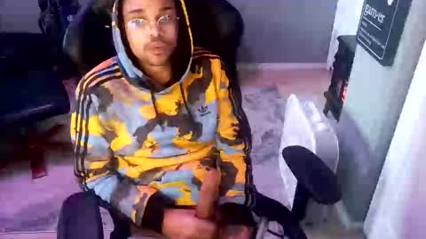 navonimoo online show from December 17, 2025, 6:47 pm