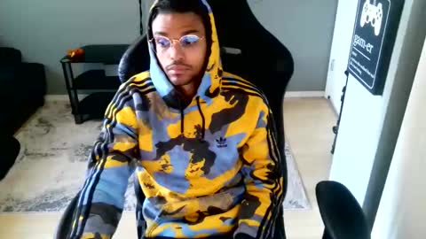 navonimoo online show from February 19, 2026, 11:01 pm