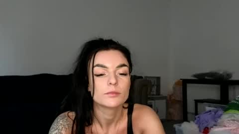 Navyrein online show from January 20, 2025, 1:53 pm