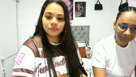nay_and_aleja online show from June 25, 2026, 7:07 pm