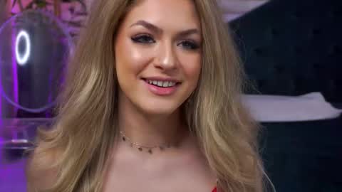 Snapshot of nayaquinn chatting on February 14, 2026, 7:43 pm Naya online show from February 14, 2026, 7:43 pm