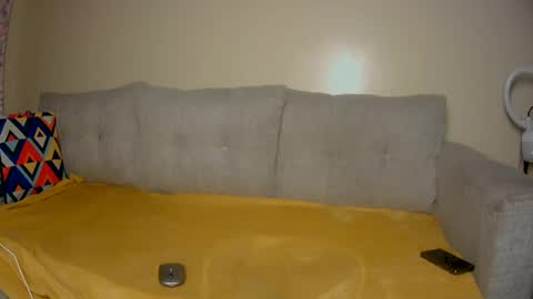 nayela_ online show from June 22, 2026, 1:19 pm