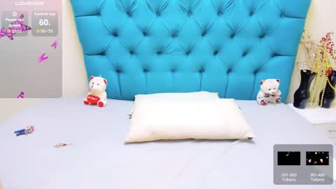 Lady Nayla online show from April 17, 2026, 3:15 pm