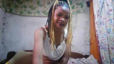 Nayla online show from June 29, 2026, 8:53 am