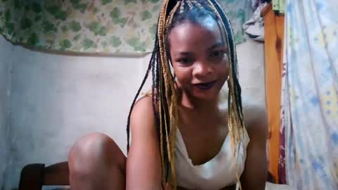 Nayla online show from July 5, 2026, 7:04 am