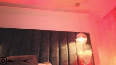 Juli  online show from December 15, 2025, 11:58 am