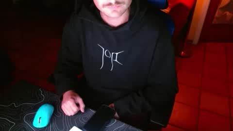Snapshot of needanap00 chatting on April 1, 2026, 6:14 am tootired online show from April 1, 2026, 6:14 am
