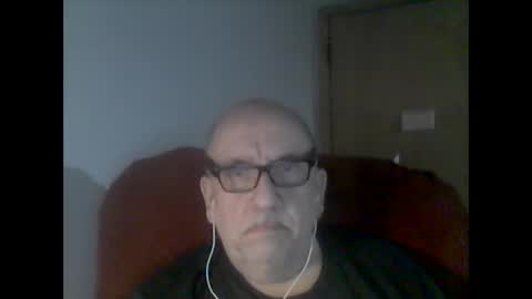 Snapshot of needlesslove chatting on February 17, 2025, 12:21 am Tom online show from February 17, 2025, 12:21 am