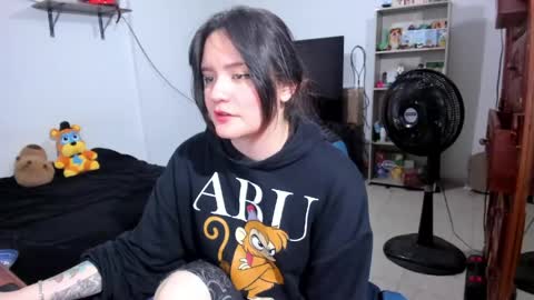 Geek Nicole    im Neeko UwU online show from May 10, 2026, 4:06 am