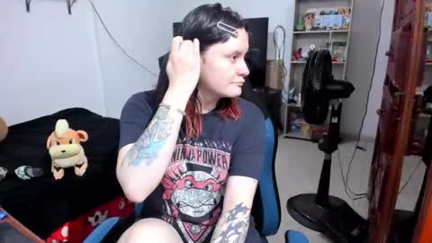 Geek Nicole    im Neeko UwU online show from June 8, 2026, 1:11 pm