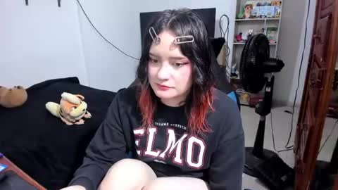 Geek Nicole    im Neeko UwU online show from June 9, 2026, 2:39 pm