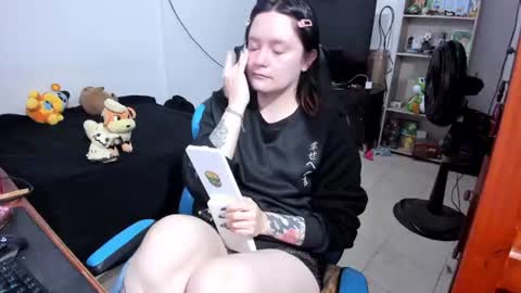 Geek Nicole    im Neeko UwU online show from July 5, 2026, 10:44 am