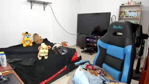 Geek Nicole    im Neeko UwU online show from July 8, 2026, 11:37 am