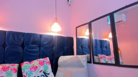 neferet_opal online show from March 14, 2026, 12:06 am