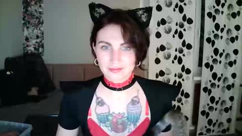 Snapshot of nefertiti_queen chatting on October 10, 2025, 7:24 pm nefertiti_queen online show from October 10, 2025, 7:24 pm