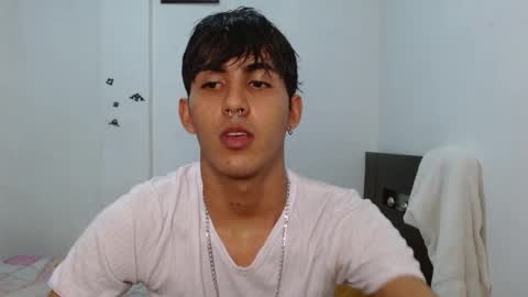 Snapshot of neithanzyn chatting on December 17, 2024, 7:37 pm Neithanzyn online show from December 17, 2024, 7:37 pm