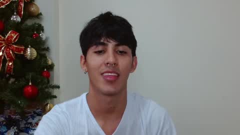 Snapshot of neithanzyn chatting on December 21, 2024, 7:06 pm Neithanzyn online show from December 21, 2024, 7:06 pm