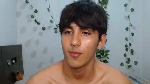 Snapshot of neithanzyn chatting on January 26, 2025, 10:24 pm Neithanzyn online show from January 26, 2025, 10:24 pm