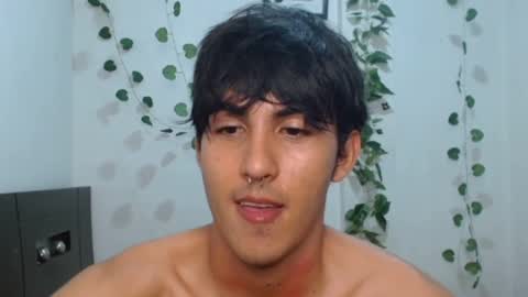 Snapshot of neithanzyn chatting on February 1, 2025, 10:34 pm Neithanzyn online show from February 1, 2025, 10:34 pm