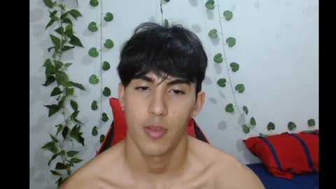 Snapshot of neithanzyn chatting on March 5, 2025, 7:49 pm Neithanzyn online show from March 5, 2025, 7:49 pm