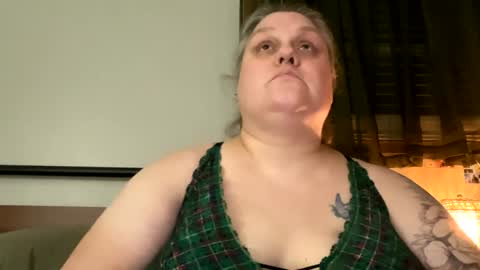 Snapshot of nellatlas chatting on February 26, 2025, 1:11 am Nellie Atlas online show from February 26, 2025, 1:11 am