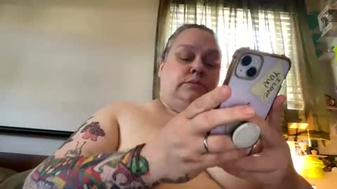 Snapshot of nellatlas chatting on May 9, 2026, 2:55 pm Nellie Atlas online show from May 9, 2026, 2:55 pm