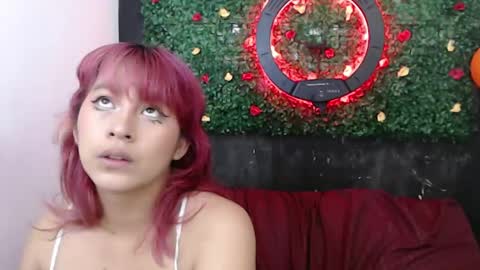 Snapshot of nelly_azumi chatting on December 3, 2024, 6:15 am nelly online show from December 3, 2024, 6:15 am