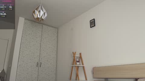 maeve  online show from December 4, 2024, 9:13 pm