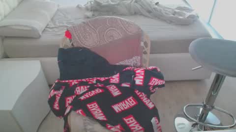 Nerchia89 online show from October 3, 2025, 2:58 pm