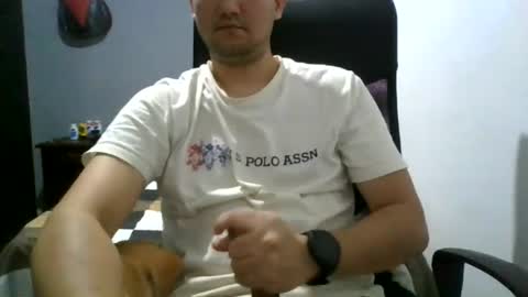 Snapshot of nerdxxx94 chatting on July 15, 2026, 4:07 am MrBull online show from July 15, 2026, 4:07 am