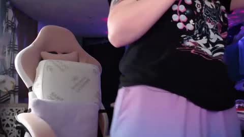 Snapshot of nerdy_squirty chatting on May 23, 2026, 5:56 am NerdySquirty online show from May 23, 2026, 5:56 am