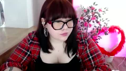 Snapshot of nereia chatting on May 14, 2026, 8:21 am nereia online show from May 14, 2026, 8:21 am