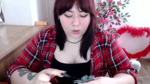 Snapshot of nereia chatting on May 27, 2026, 5:32 pm nereia online show from May 27, 2026, 5:32 pm
