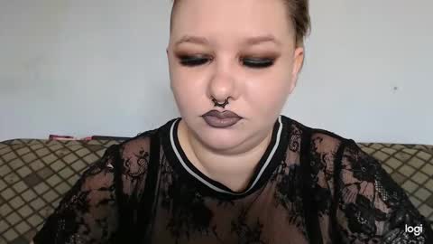 Snapshot of neriphine chatting on November 25, 2025, 8:58 am Neriphine online show from November 25, 2025, 8:58 am