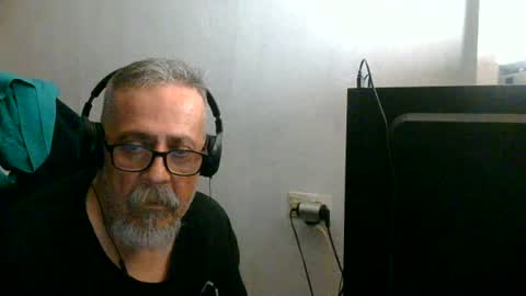 Snapshot of neron401 chatting on June 15, 2026, 2:36 am neron401 online show from June 15, 2026, 2:36 am