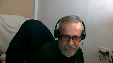 Snapshot of neron401 chatting on June 19, 2026, 4:17 am neron401 online show from June 19, 2026, 4:17 am