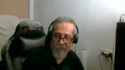 Snapshot of neron401 chatting on July 2, 2026, 1:05 am neron401 online show from July 2, 2026, 1:05 am