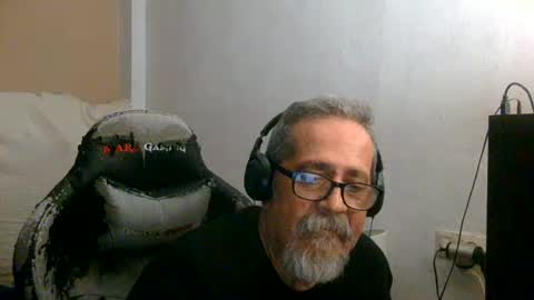 Snapshot of neron401 chatting on July 19, 2026, 12:47 am neron401 online show from July 19, 2026, 12:47 am