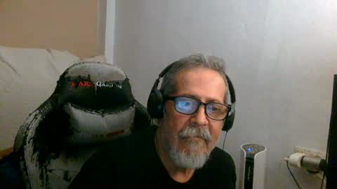 Snapshot of neron401 chatting on July 23, 2026, 1:58 am neron401 online show from July 23, 2026, 1:58 am