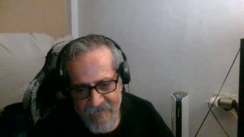 Snapshot of neron401 chatting on July 25, 2026, 12:42 am neron401 online show from July 25, 2026, 12:42 am