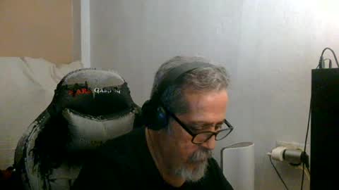 Snapshot of neron401 chatting on July 30, 2026, 2:32 am neron401 online show from July 30, 2026, 2:32 am
