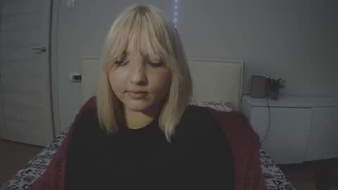 nessa_berry online show from December 17, 2025, 10:38 pm