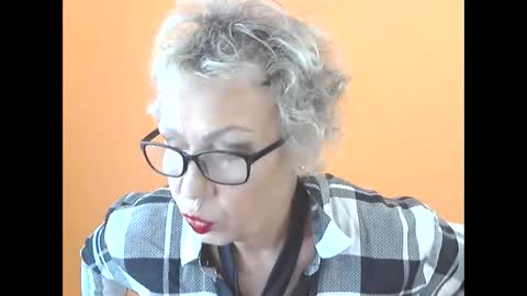 Snapshot of nessyjenixs chatting on October 7, 2025, 8:11 am NessyJenixs online show from October 7, 2025, 8:11 am