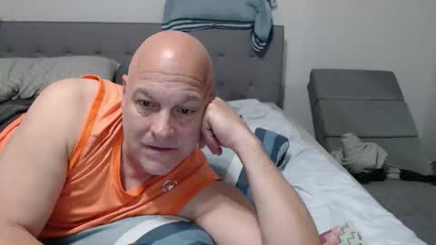 nethggoes85 online show from April 15, 2026, 1:56 am