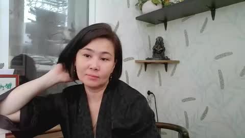 Nettie Allie online show from December 18, 2025, 9:04 am